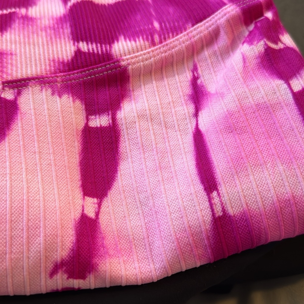 Pink size small - Picture 4 of 4